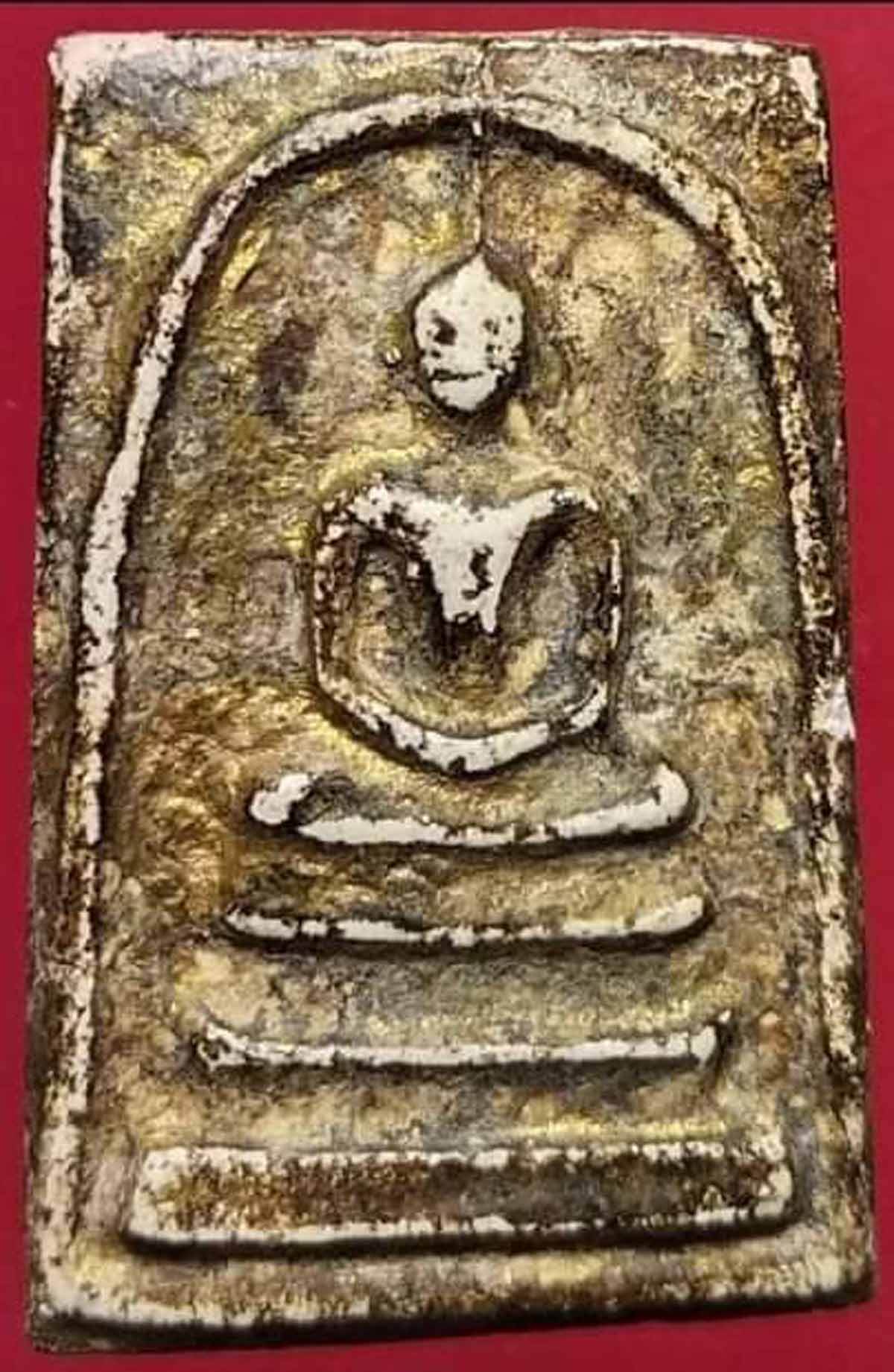 Pra Somdej Wat Rakang by Somdej Pra Puttajarn (Dto) Prohmrangsri