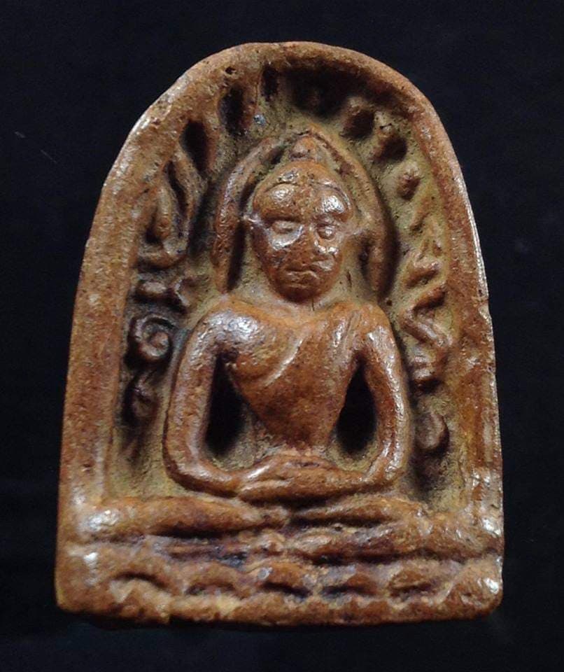 Phra Somkor were first discovered on B.E. 2392 in Wat Phra Boromathat. Gumpangpeth province.